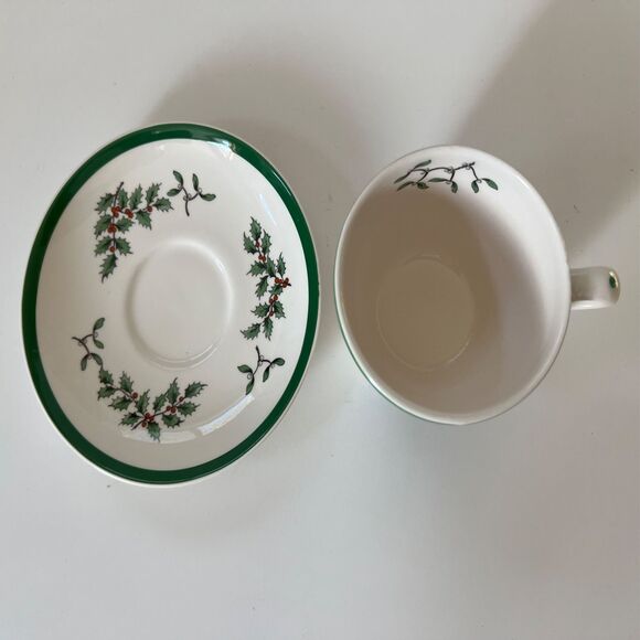 1 Spode Christmas Holiday Tree Teacup Saucer Set Mug Cup S3324-Z 93 & SS3324-A6 - Picture 3 of 6